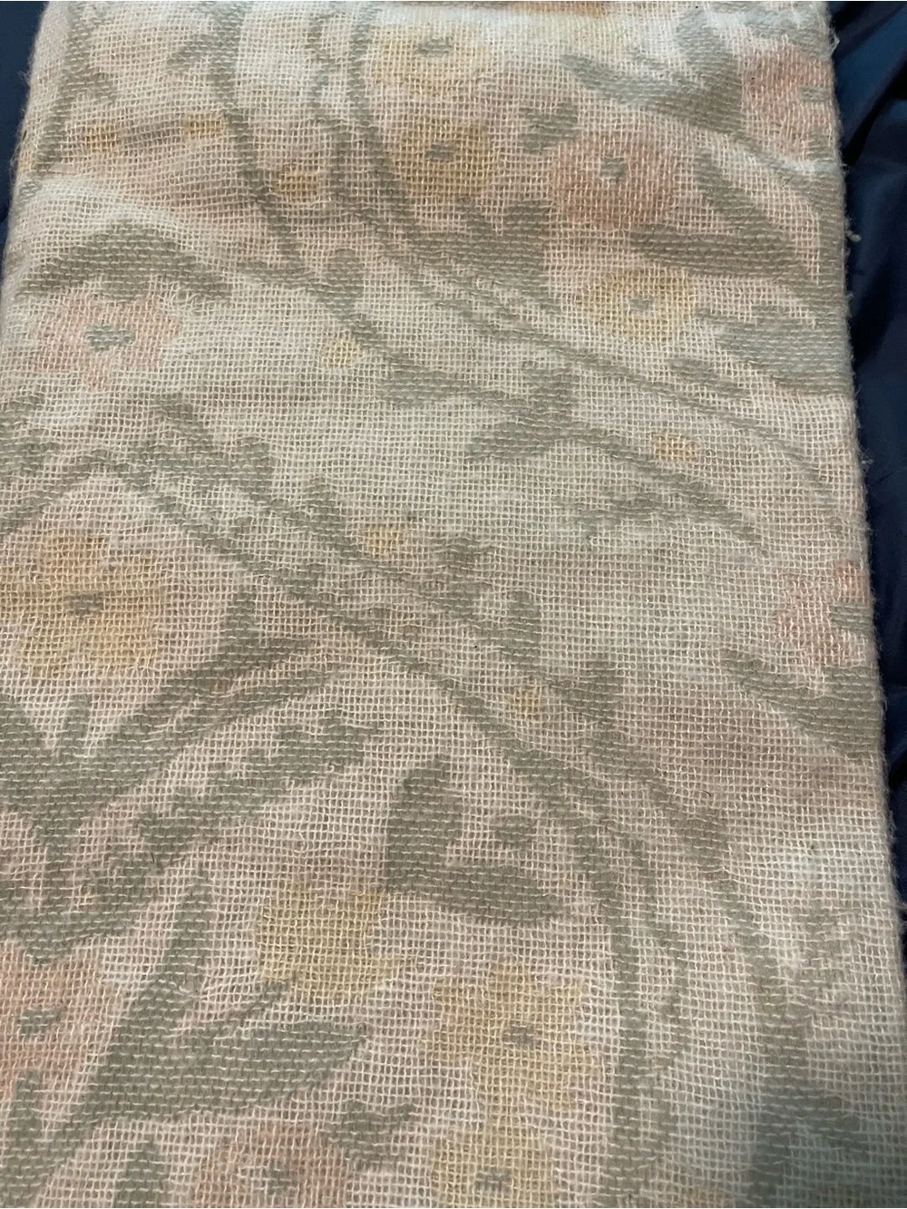 Pastel Floral Jacquard Throw Blanket - Cream & Pale Green - Picture 2 of 4